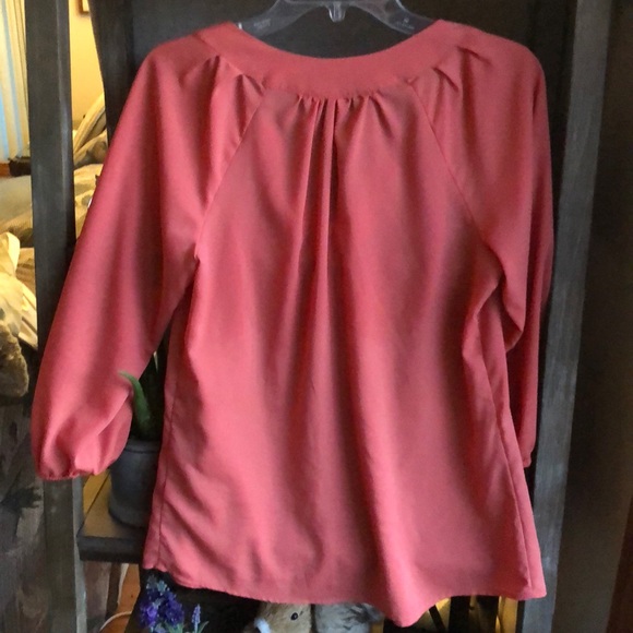 Maurice’s top with v neck detail - Picture 6 of 6